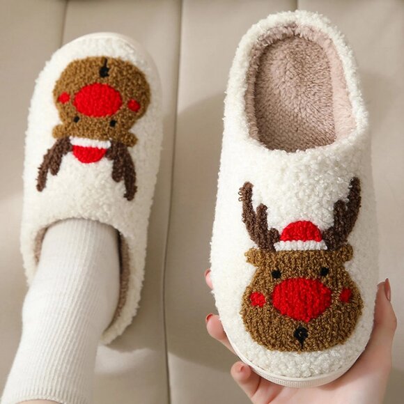 NWT Cozy Reindeer Slippers - Picture 4 of 6